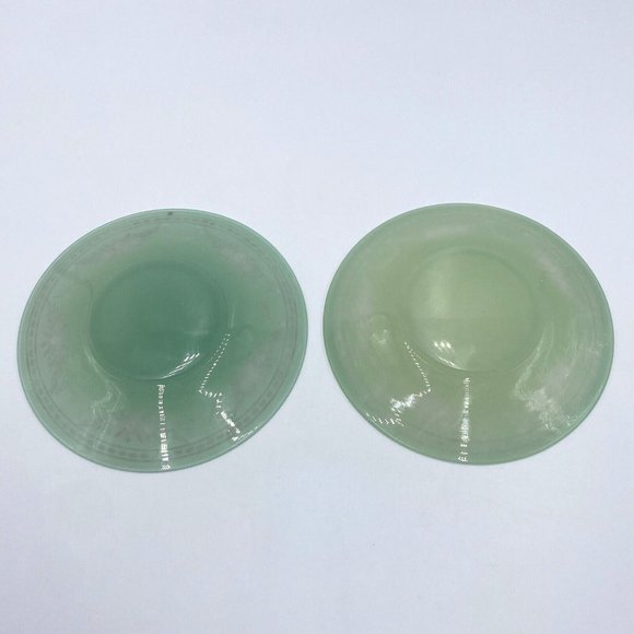 Jade Green Art Glass 7” Plates Engraved to Alabaster, Carder Steuben ? Unmarked - Picture 3 of 16